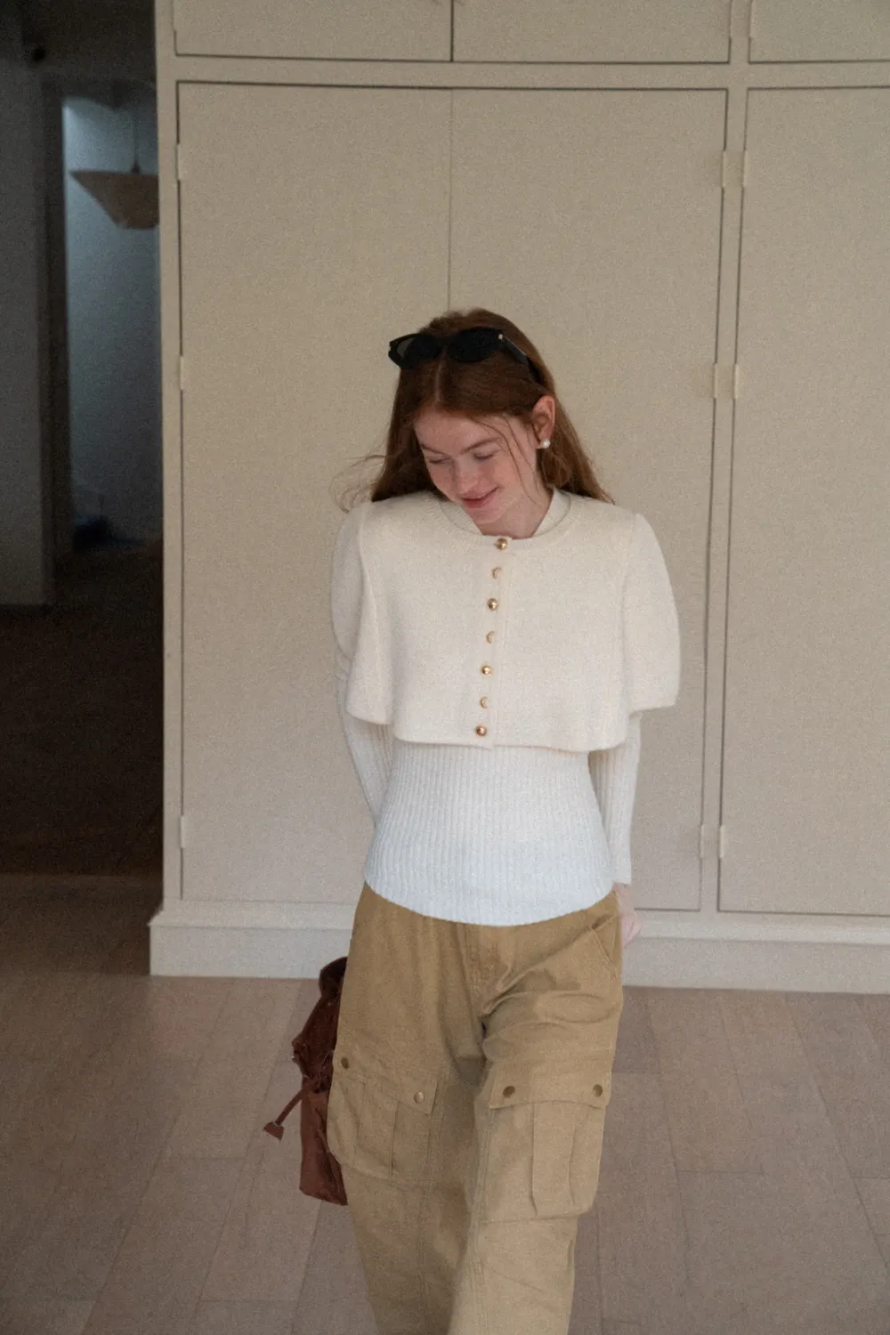 Cropped Buttoned Cape with V-Neck Fitted Thick Knit Sweater