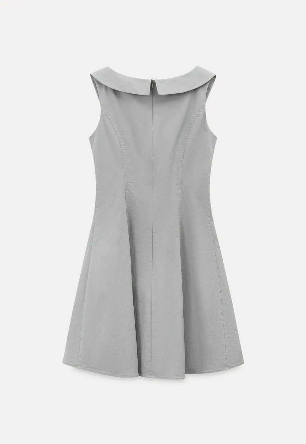 Sleeveless dress with Peter Pan collar and bow detail