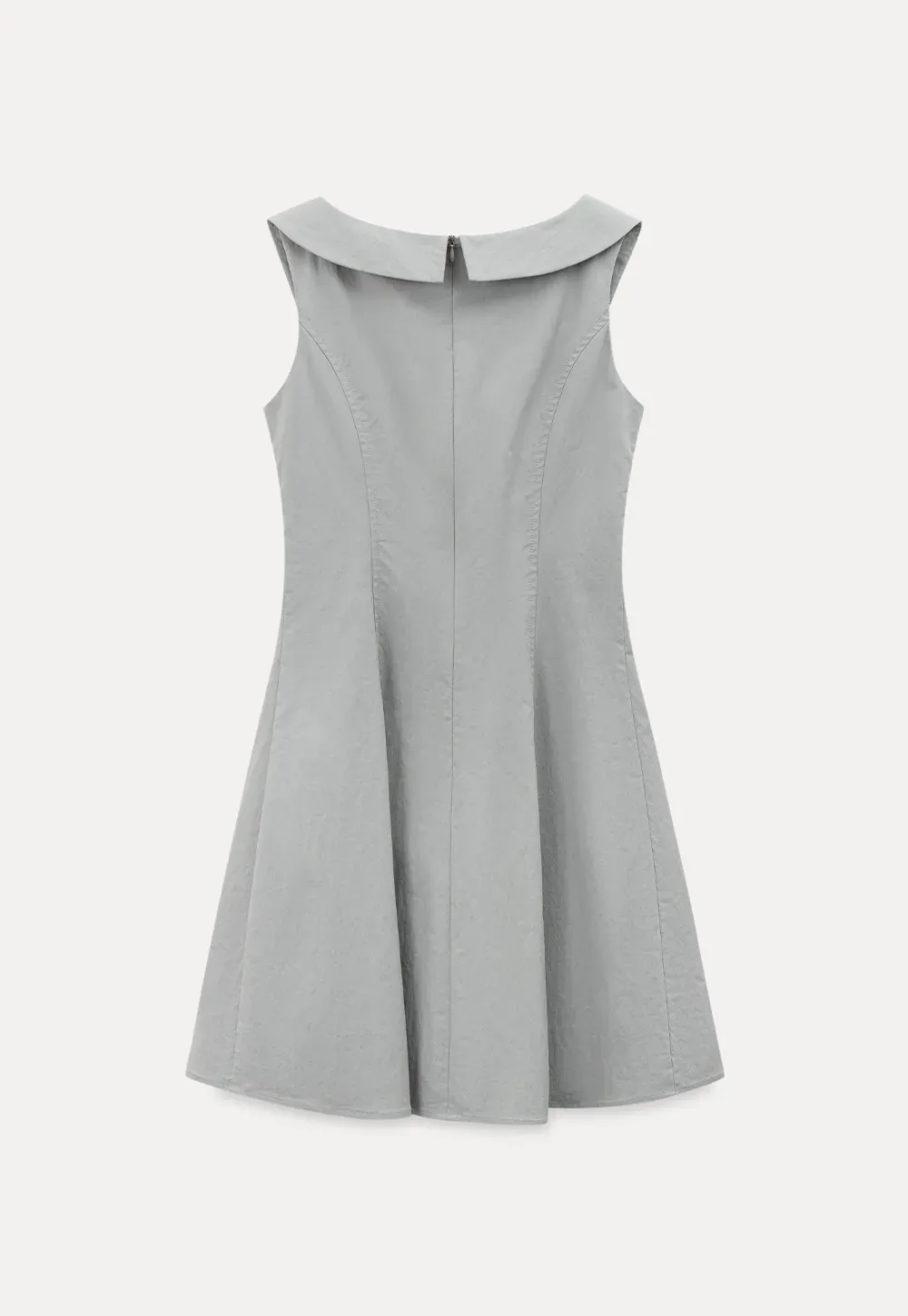 Sleeveless dress with Peter Pan collar and bow detail