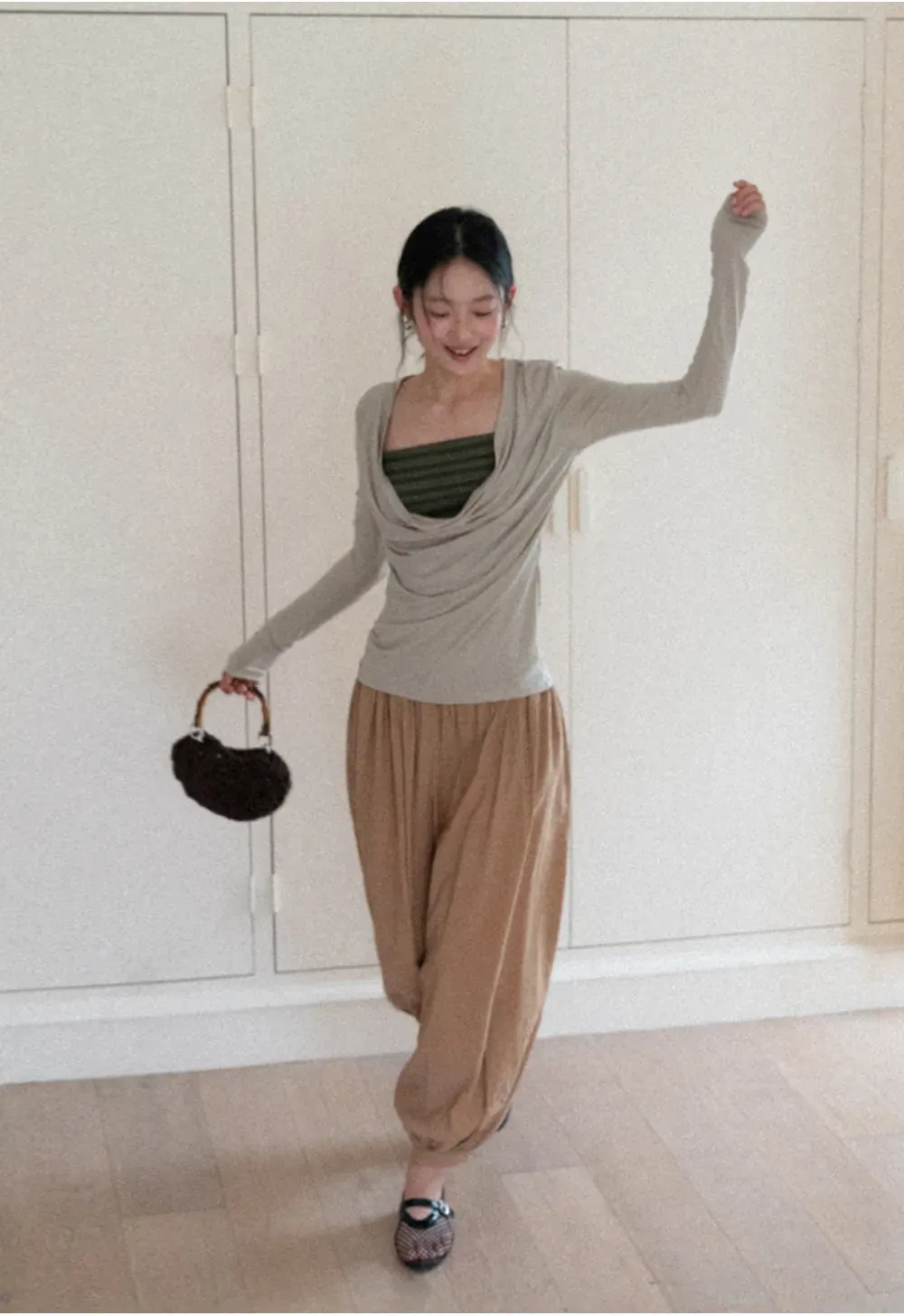 Loose Fit Elastic Waist Wide Leg Pants