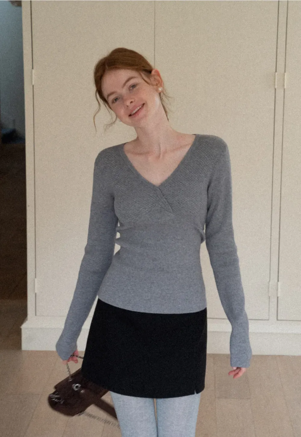 Ribbed knit sweater with round neckline long sleeves simple design