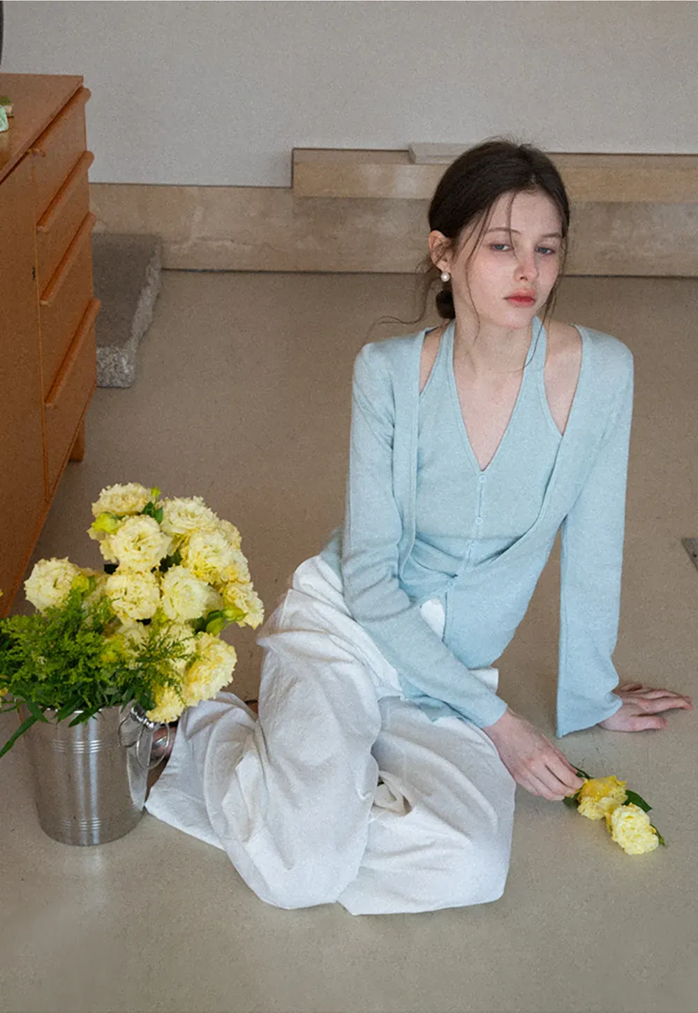 V neck long sleeve knit cardigan with open shoulders