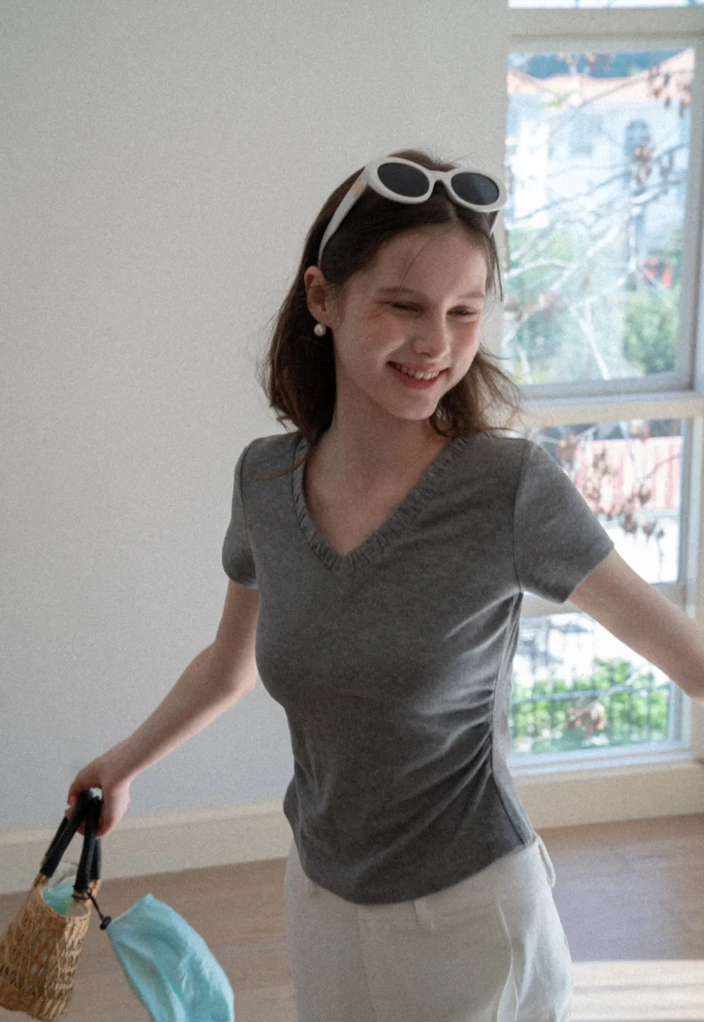 V neck short sleeve t shirt with ruffled trim