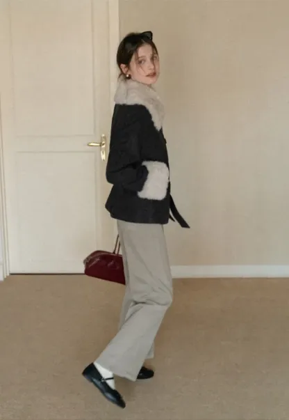 Wide leg high waist denim jeans with belt loop design