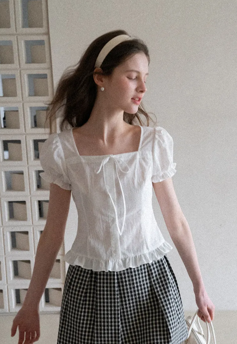 Square neck puff sleeve blouse with ruffle hem