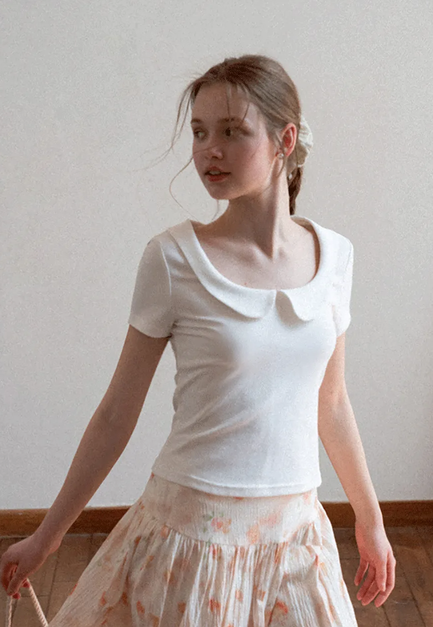 Short sleeve T-shirt with Peter Pan collar