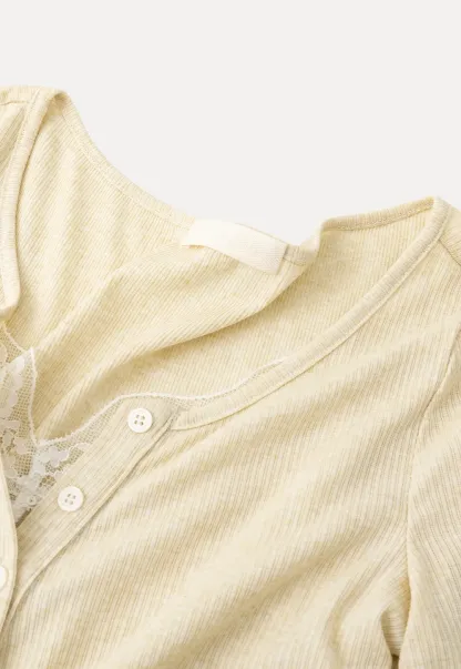 Long sleeve ribbed crop top with square neckline