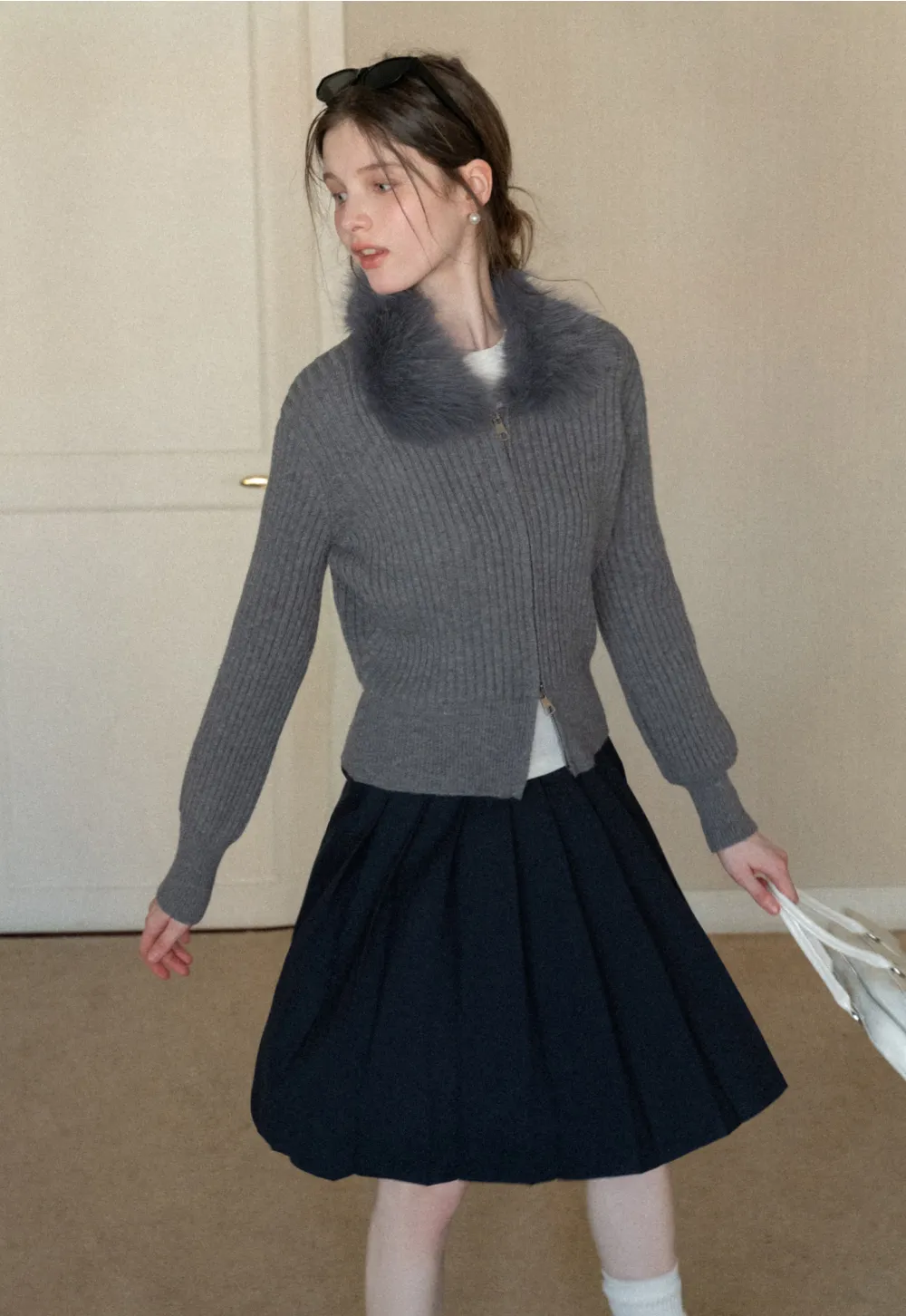 Elegant pleated midi skirt with high waist design