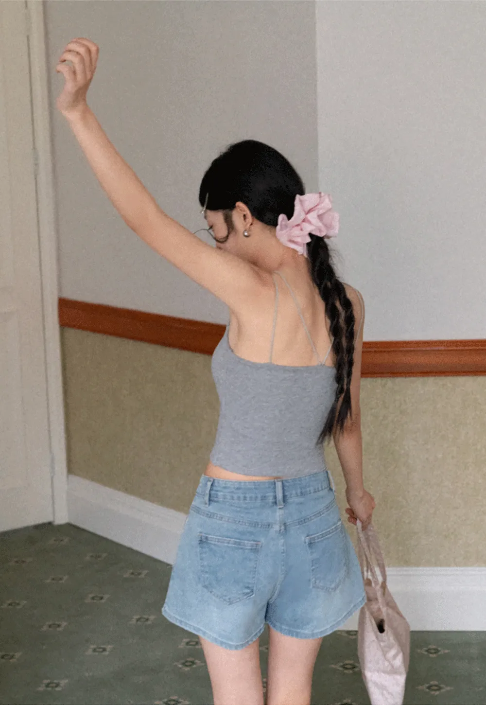 Thin strap scoop neck fitted tank top