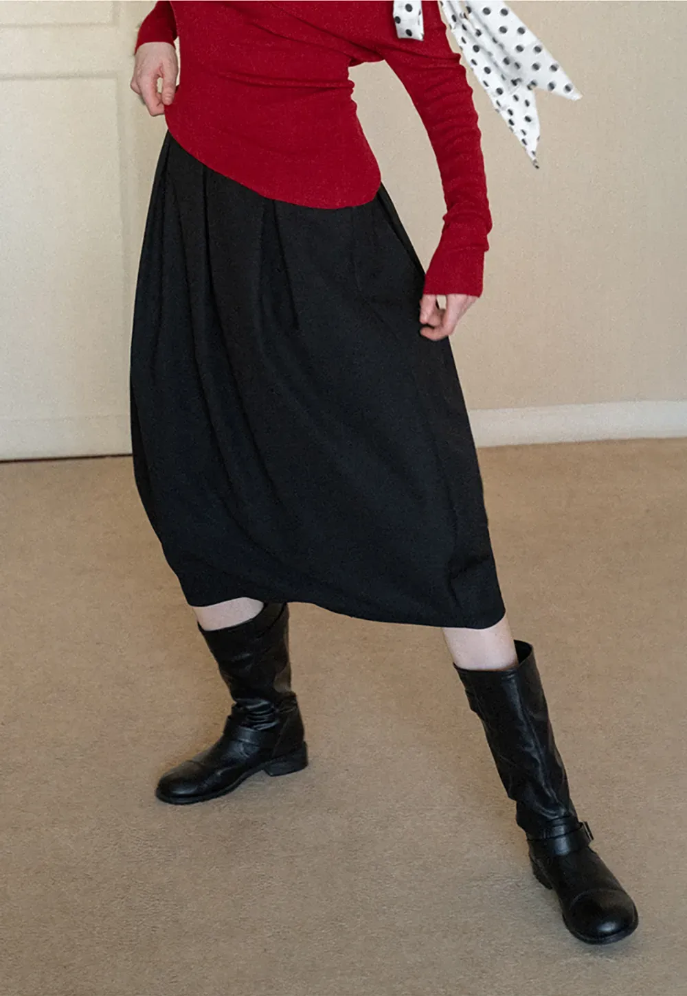 Elegant Pleated Midi Skirt with Flared Design