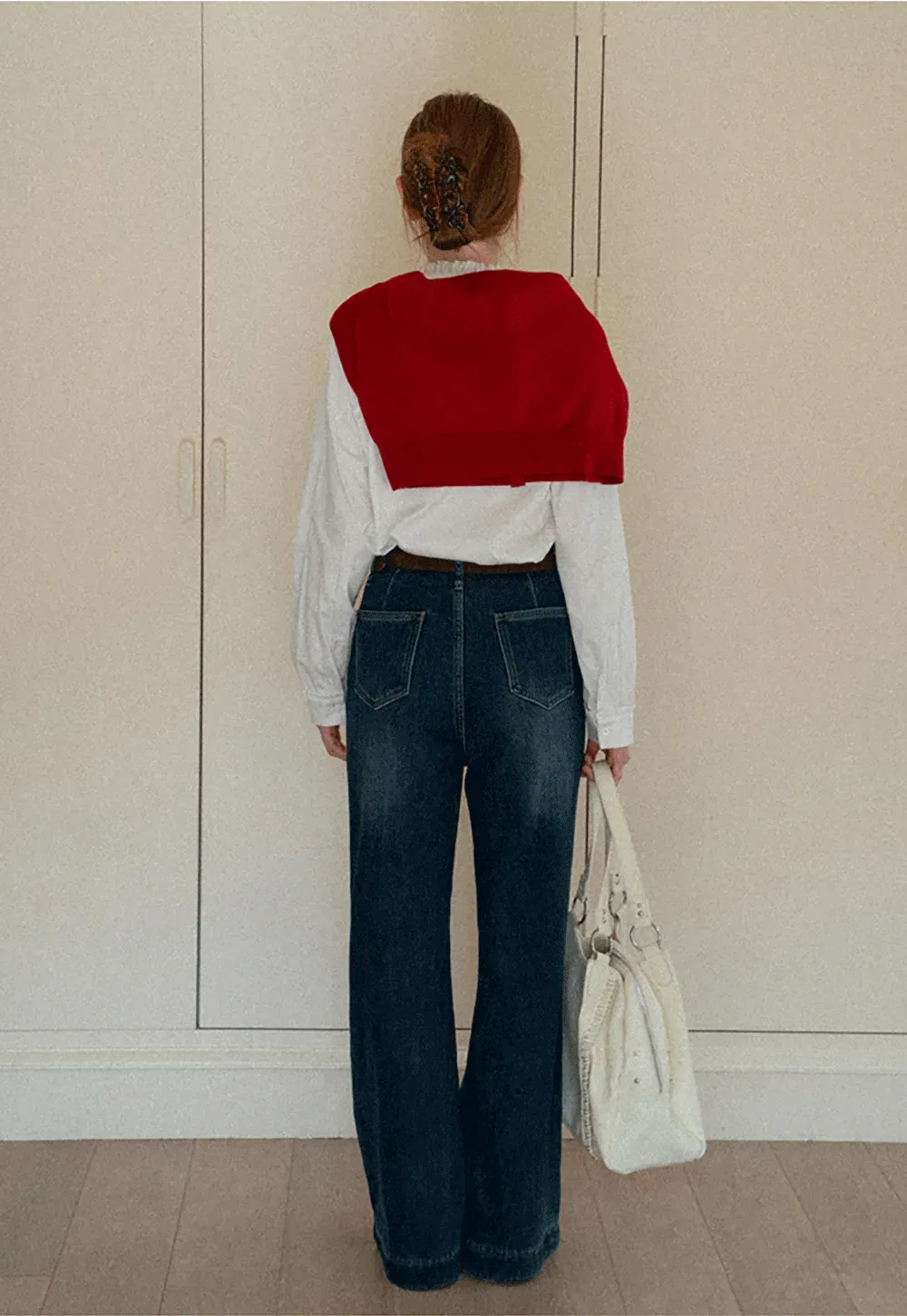 Elegant Blouse with Ruffled Collar and Cuffs