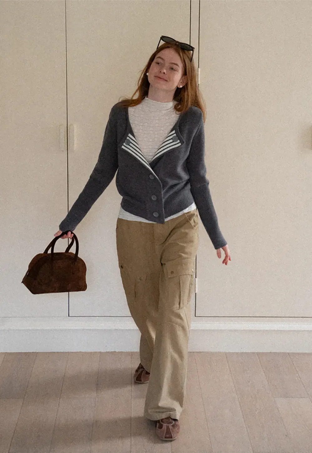 Wide leg utility pants with back pockets and side seams