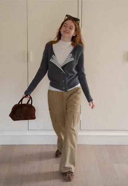 Wide leg utility pants with back pockets and side seams