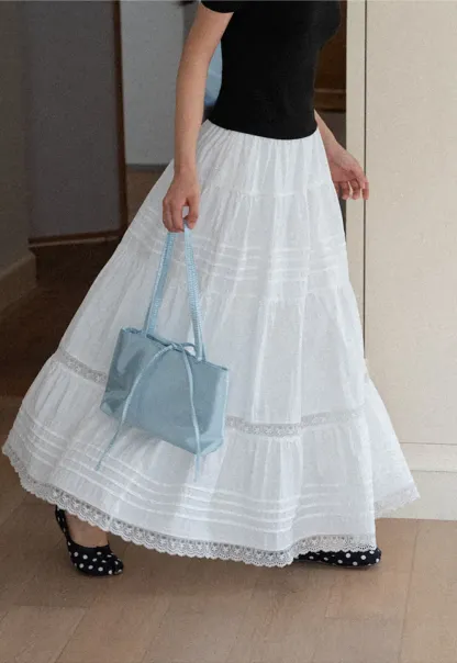 Tiered long skirt with lace trim