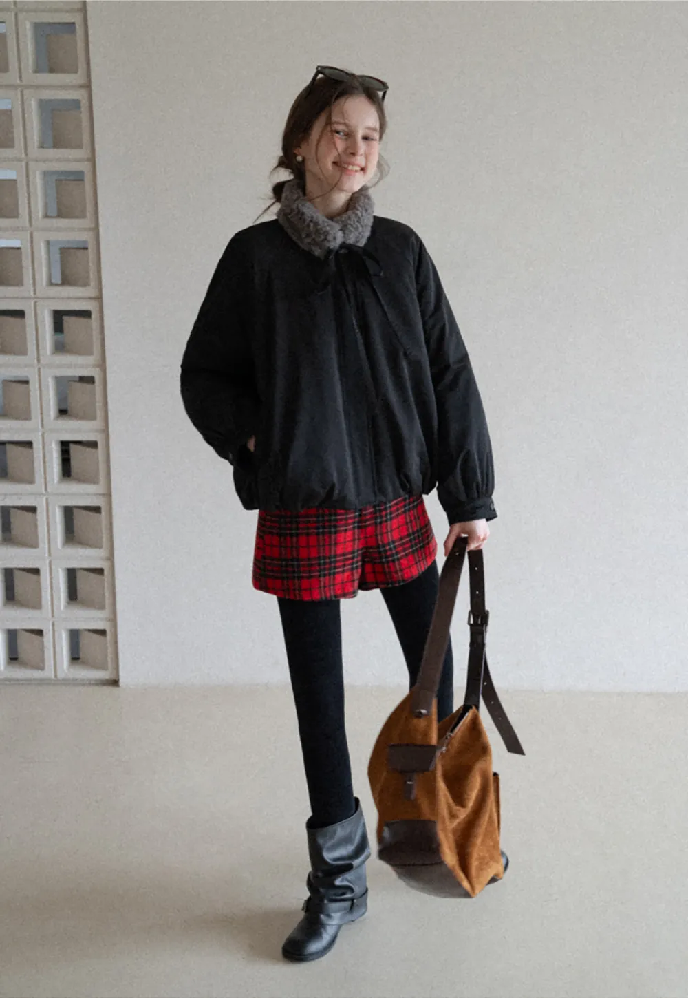 Stylish Short Jacket with Furry Collar and Zipper Design