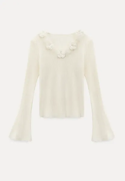 Floral Embellished V Neck Woolen Knit Sweater