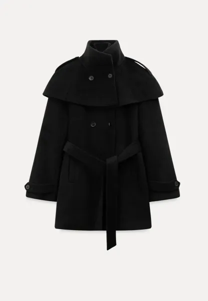 Elegant Wool Coat with Belted Design and Wide Collar