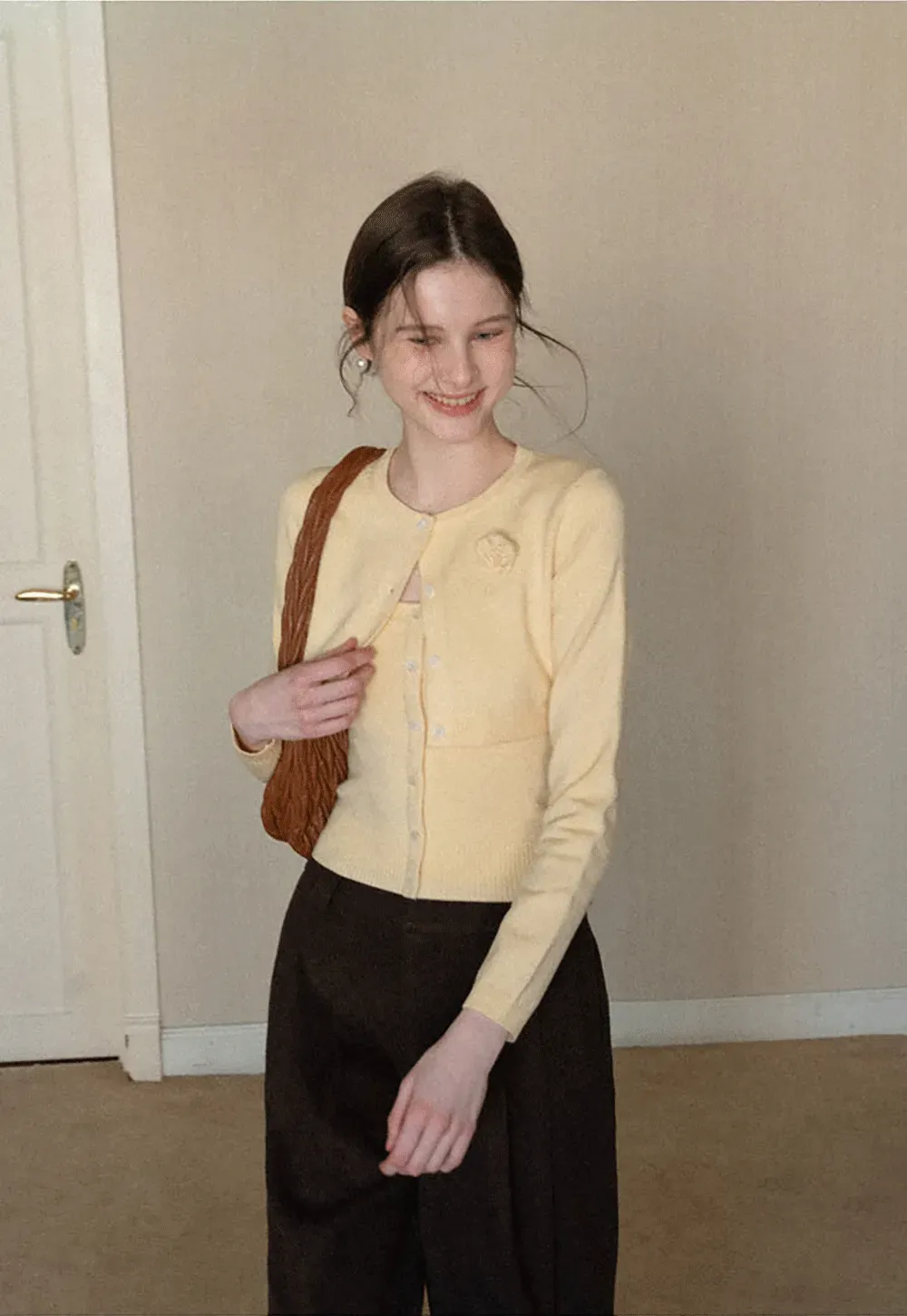 Wide leg pleated casual pants with high waist design