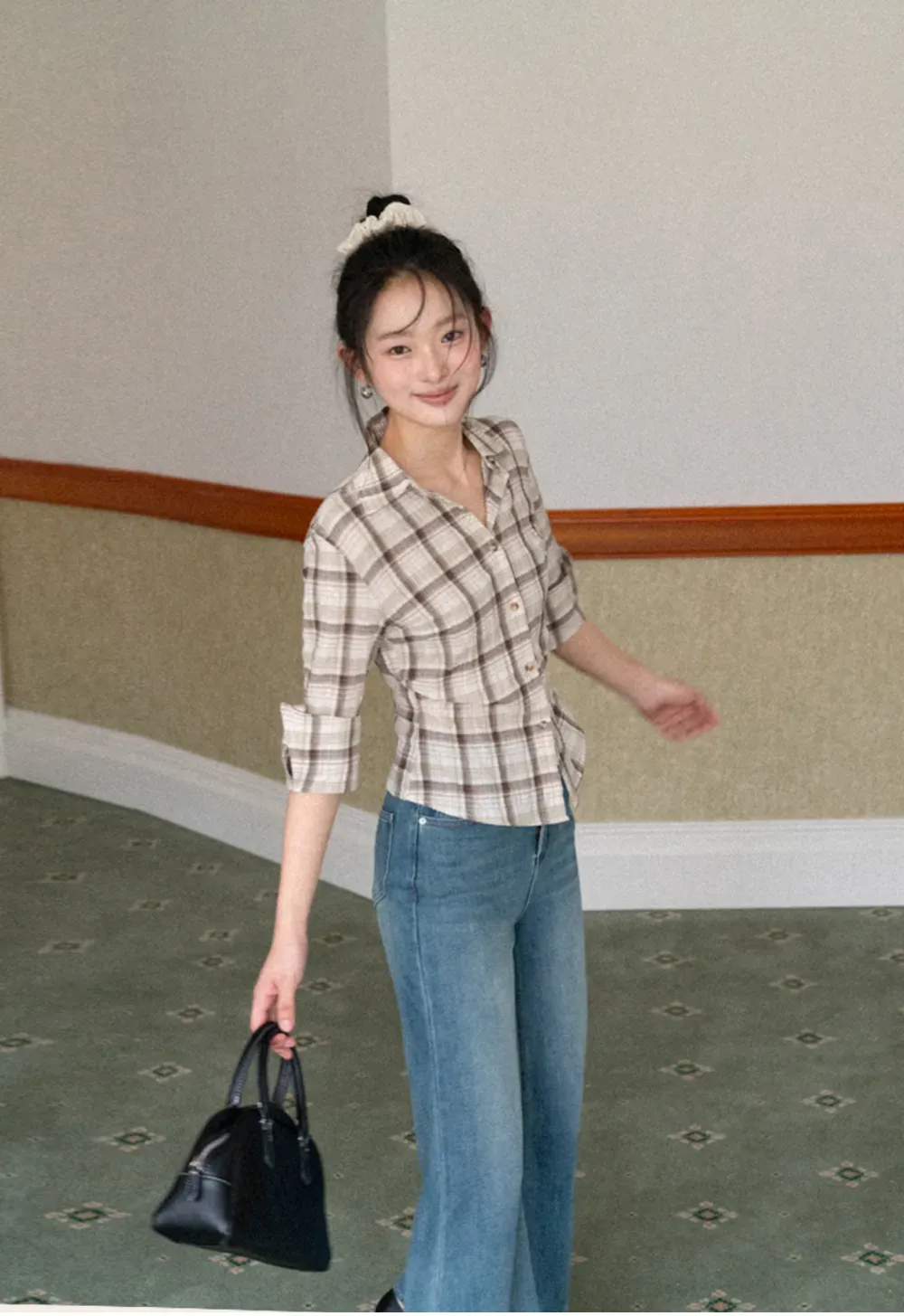 Flared Cut Denim Jeans with High Waist