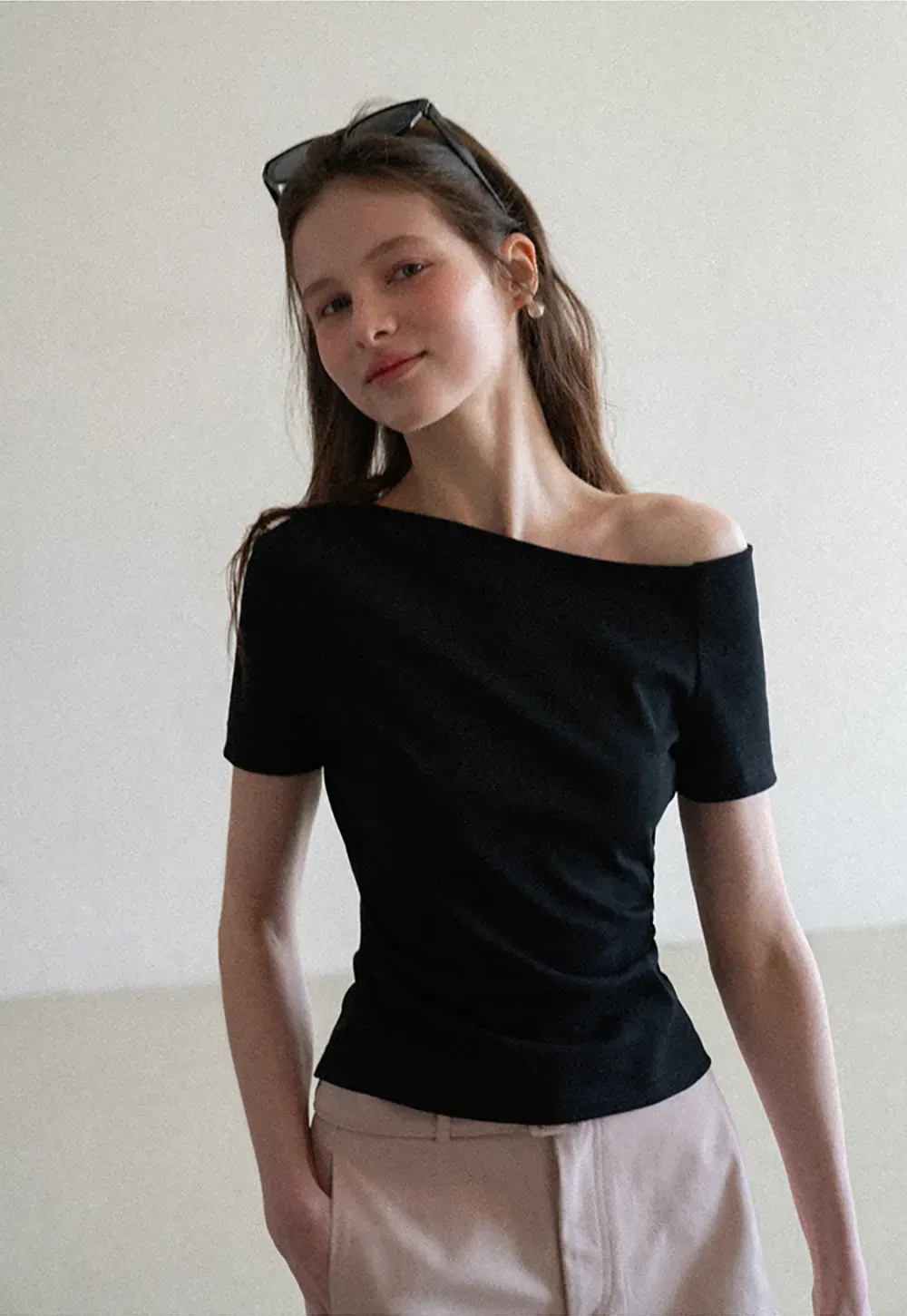 Off shoulder short sleeve fitted t shirt