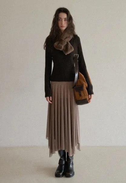 Womens V-Neck Cable Knit Sweater