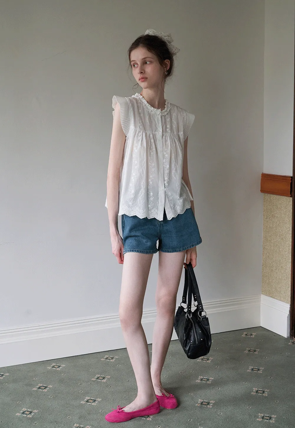 Women's Split Hem Denim Shorts with Pocket Design