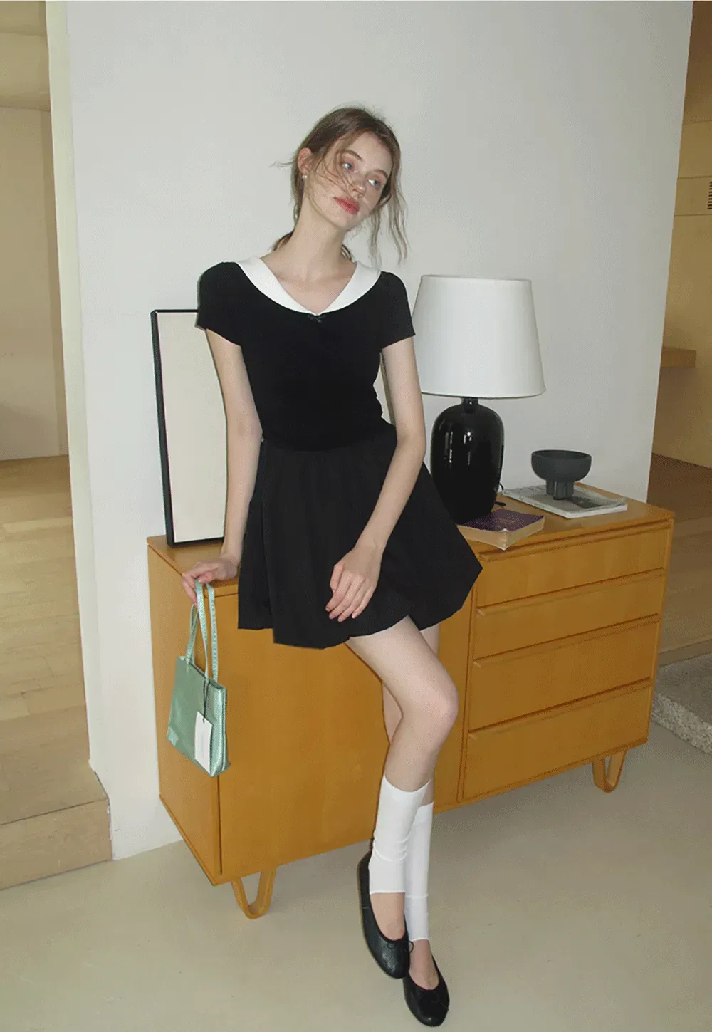 Contrast Collar Puff Sleeve Mini Dress