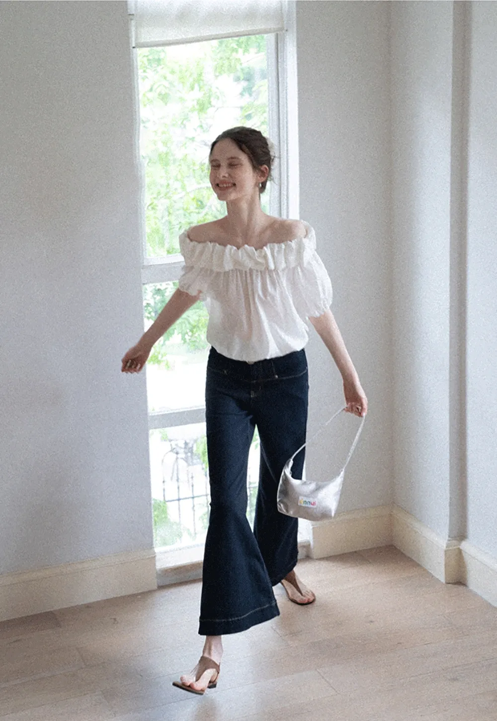 Wide-Leg Belted Jeans