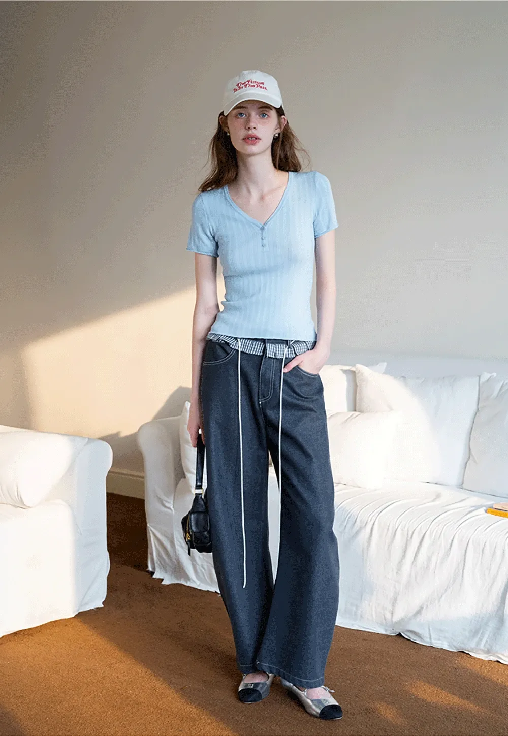 Ribbed V-Neck Buttoned Knit Top
