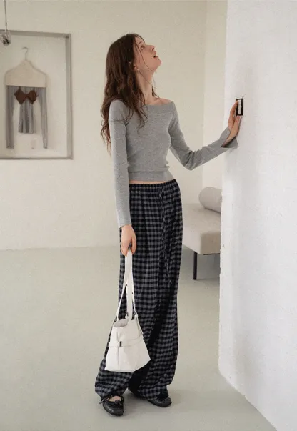 Women's Off-Shoulder Ribbed Knit Top