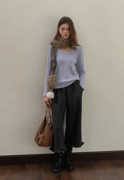 Ribbed Scoop Neck Long-Sleeve Top