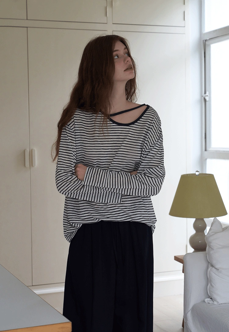 Women's Diagonal Stripe Long Sleeve T-Shirt