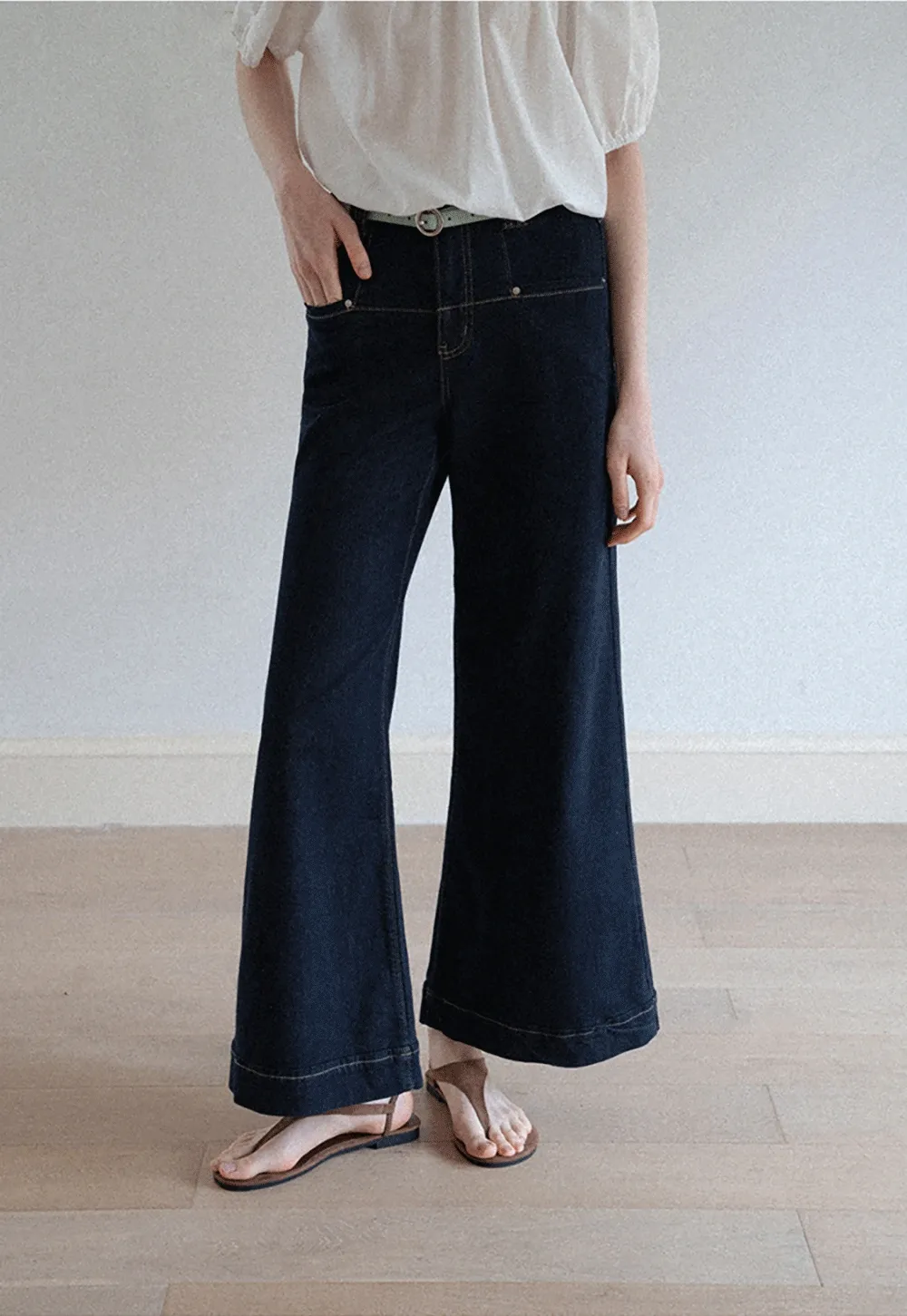 Wide-Leg Belted Jeans