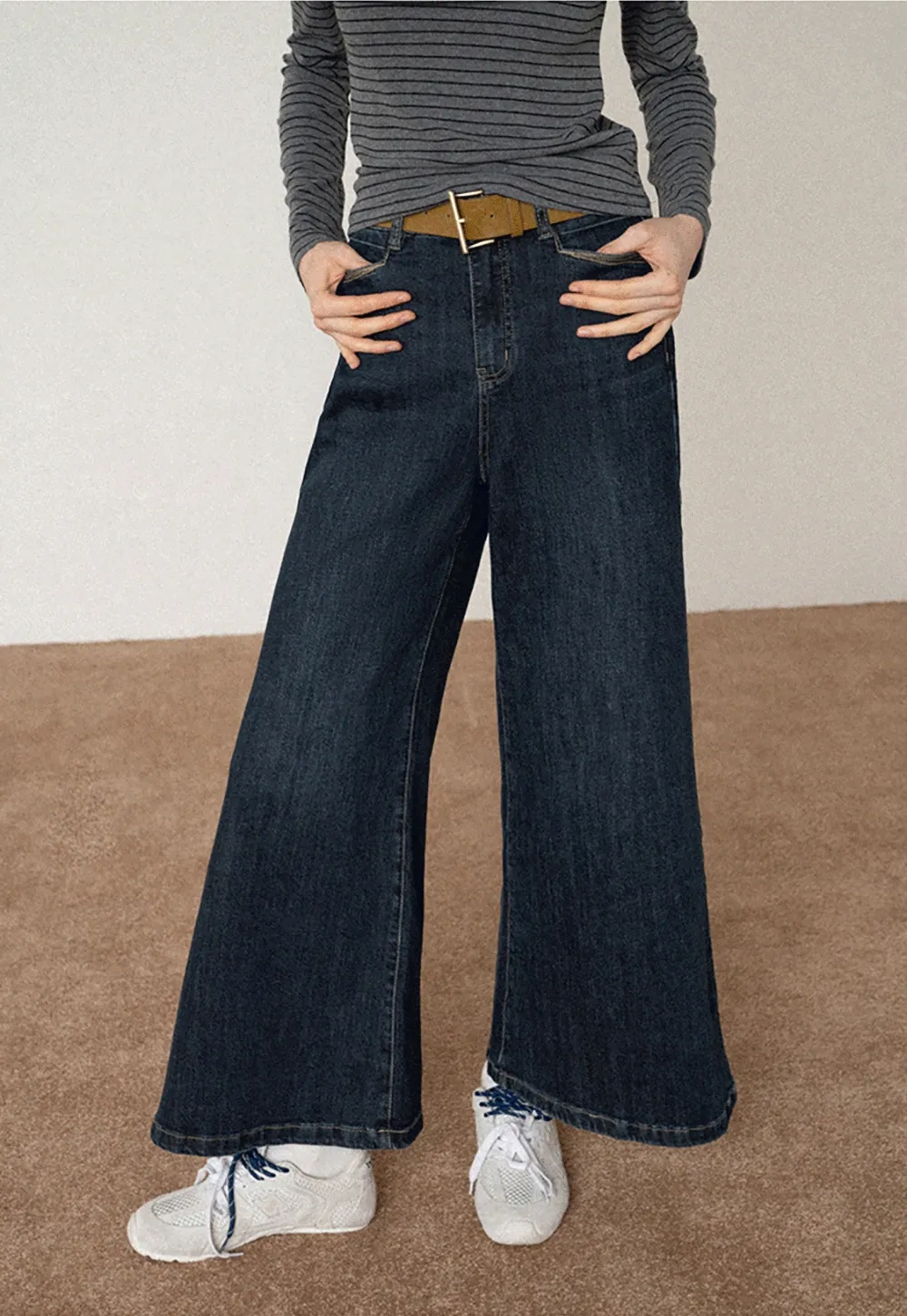 Women's High-Waisted Wide Leg Jeans