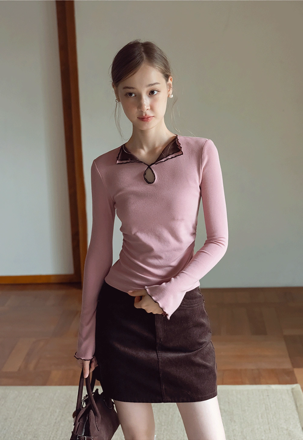 Contrast Trim V-Neck Long Sleeve Shoulder T-Shirt