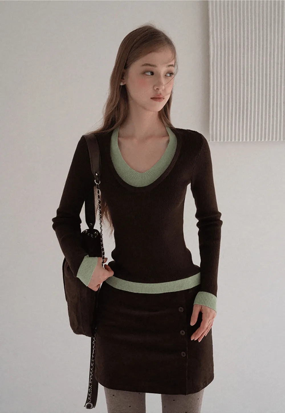 Contrast Trim V Neck Knit Top