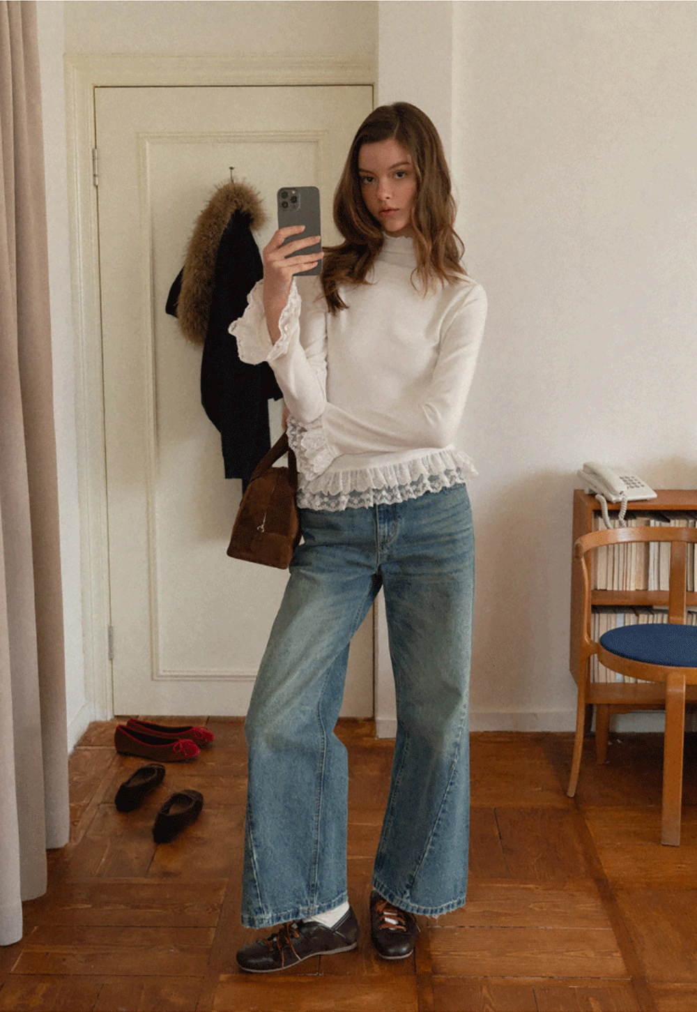 Women White Lace Trim Mock Neck Long Sleeve Top