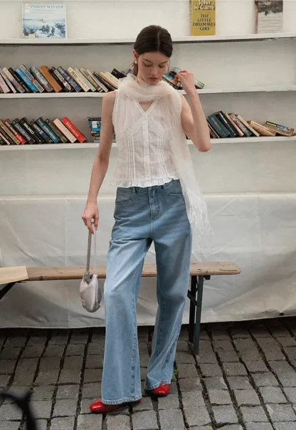 Lace Trim V Neck Sleeveless Shirt