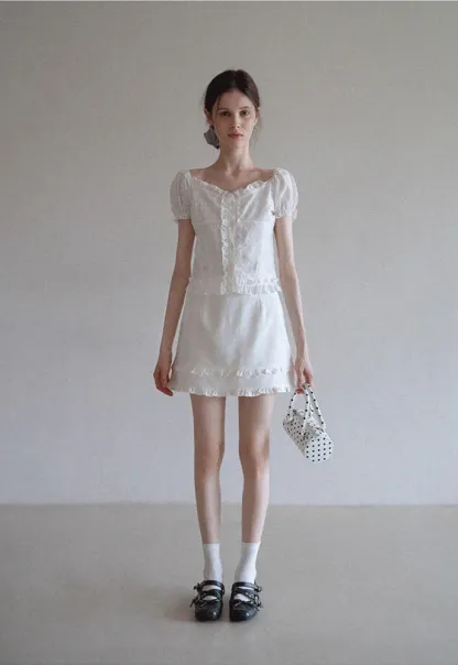 Women’s Puff Sleeve Ruffle Button Blouse