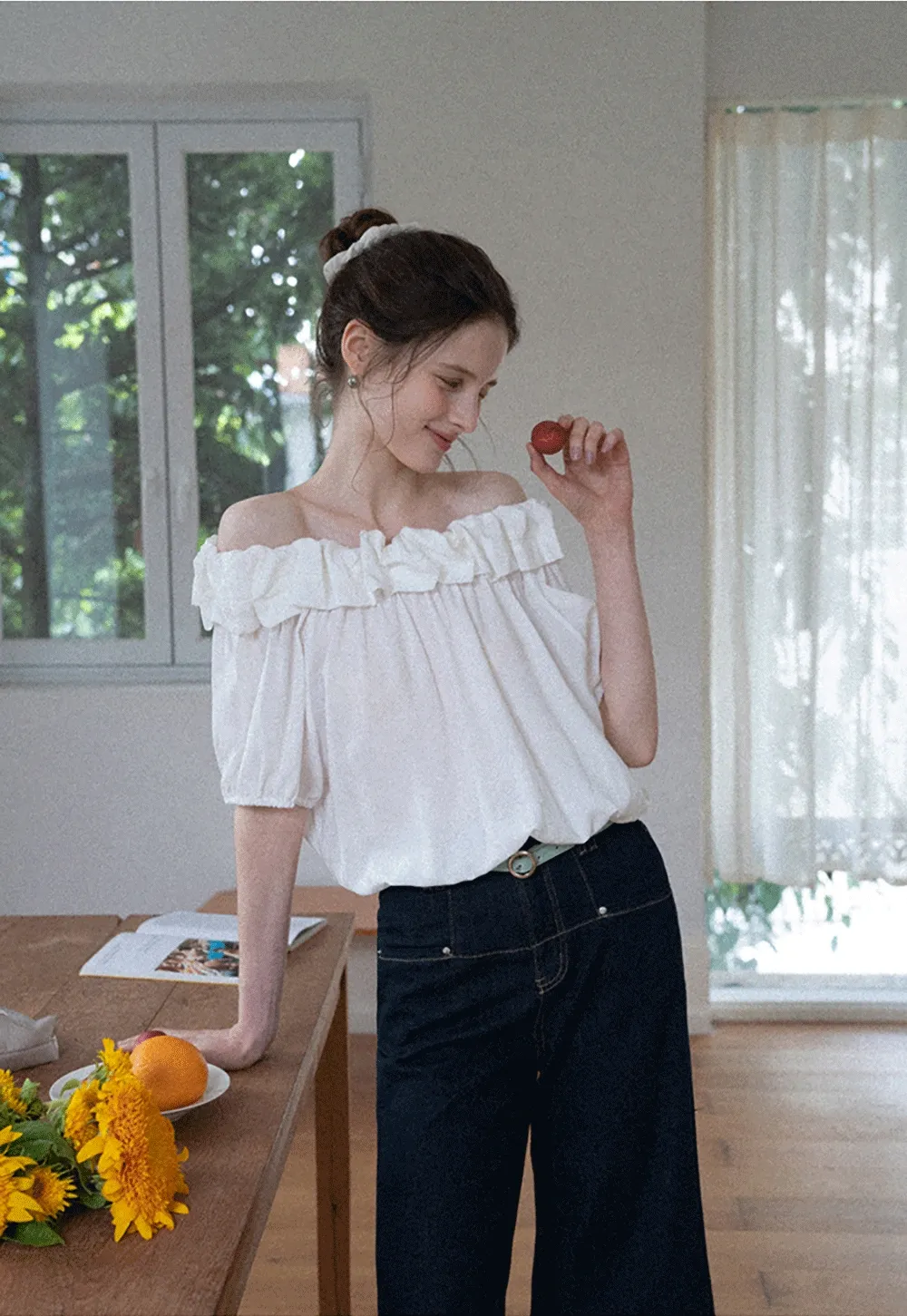 Wide-Leg Belted Jeans