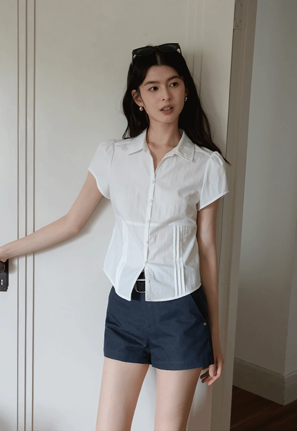 Women's White Tie Front Curved Hem Shirt