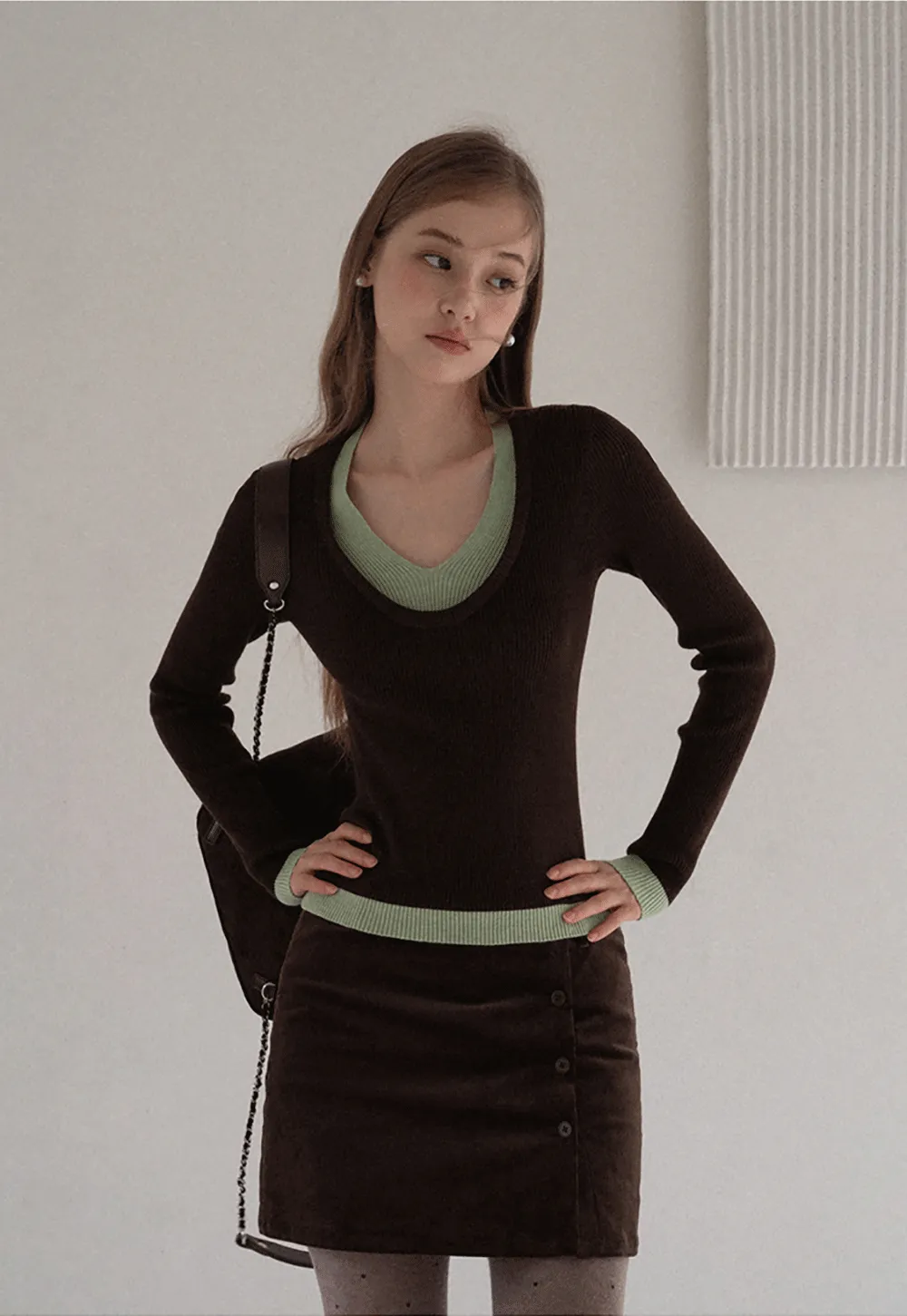 Contrast Trim V Neck Knit Top