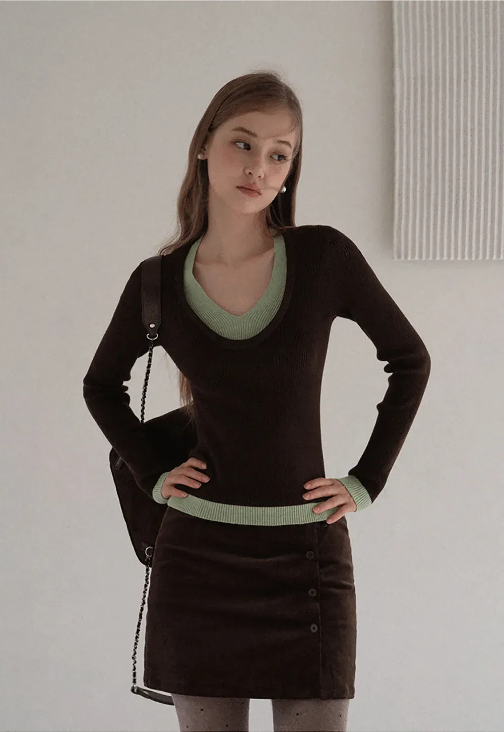 Contrast Trim V Neck Knit Top