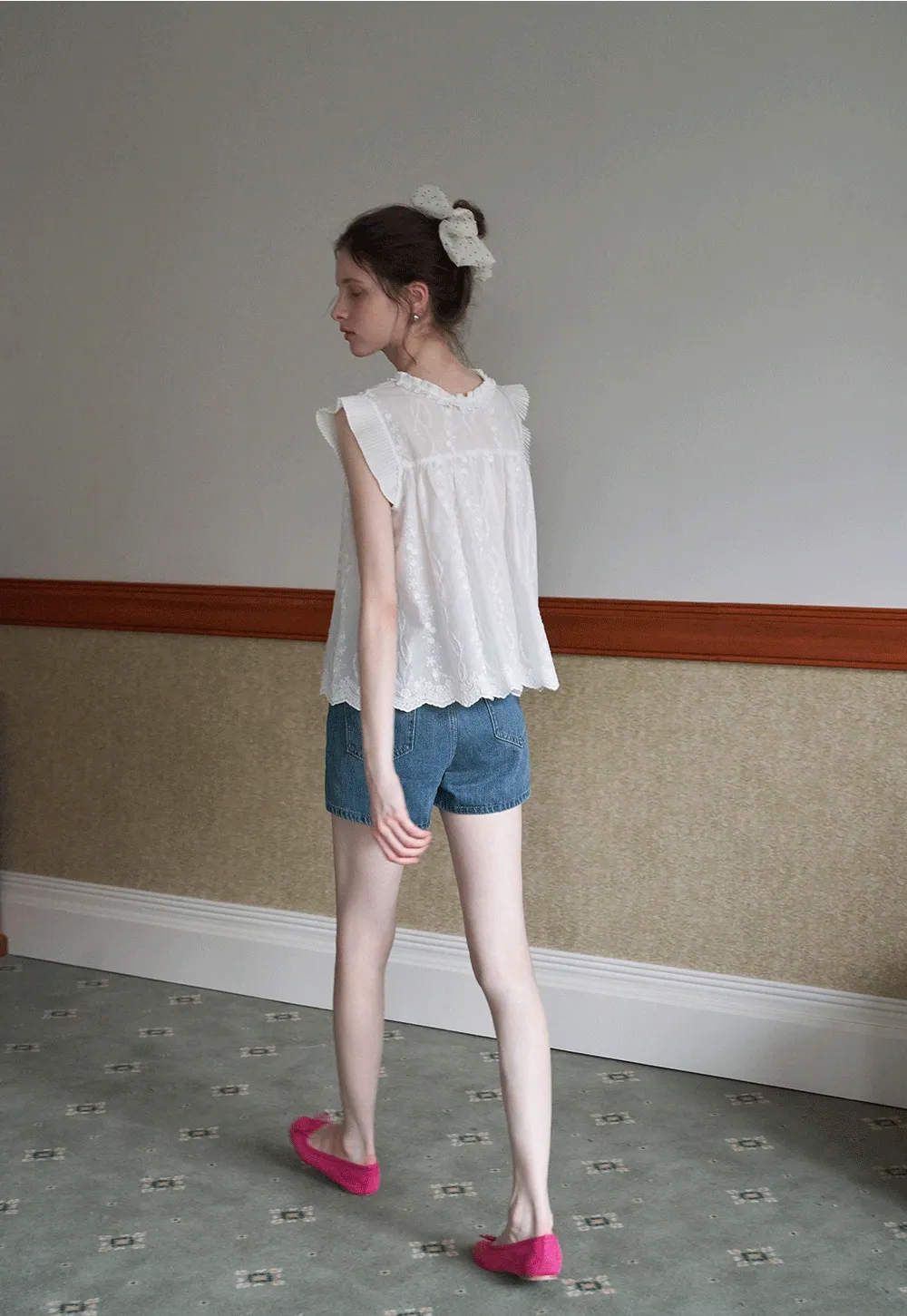 Women's Split Hem Denim Shorts with Pocket Design