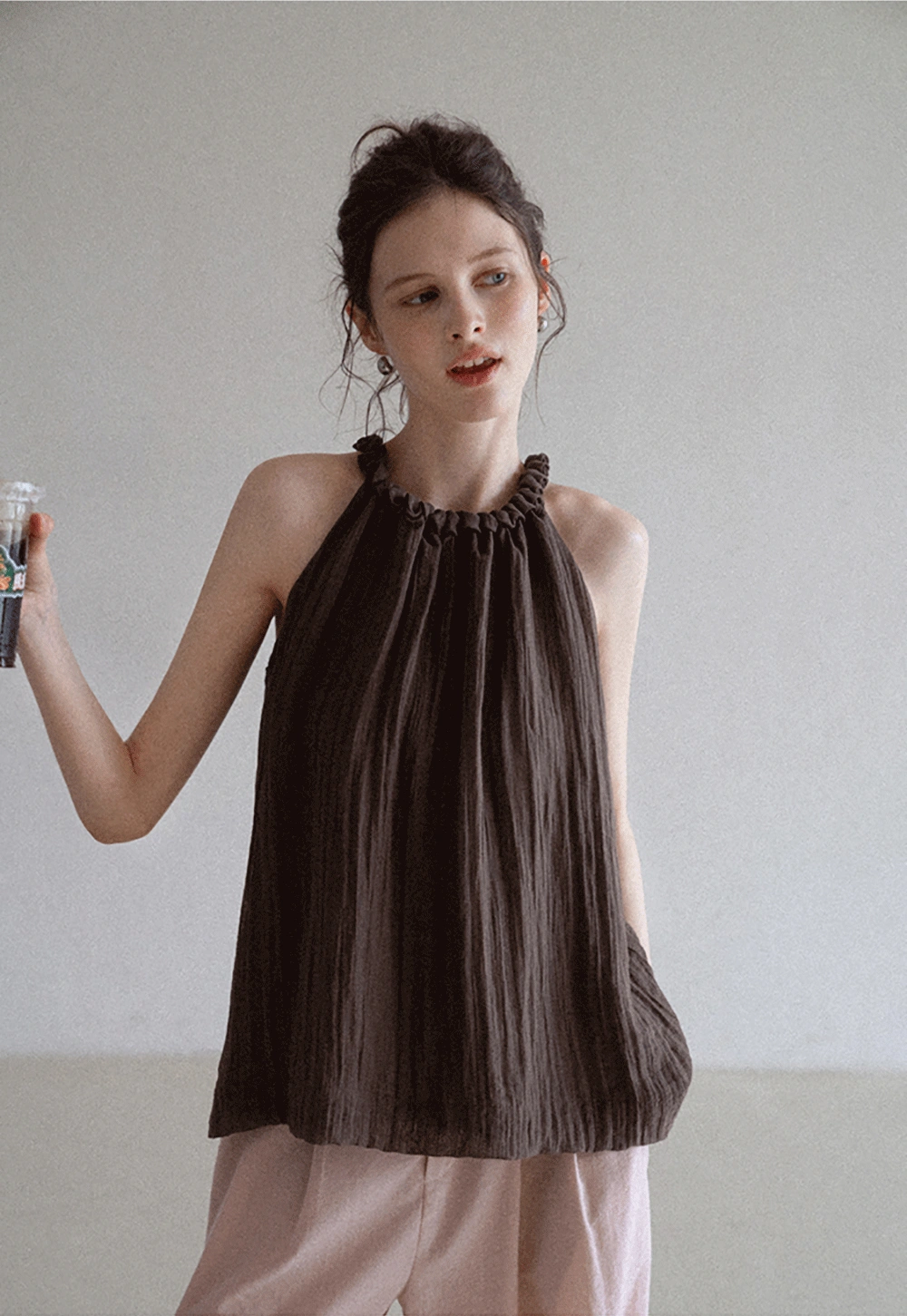 Women's Halter Neck Pleated Sleeveless Top