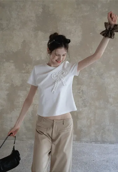 Women's Ruffled Bow Appliqué Cotton T-Shirt