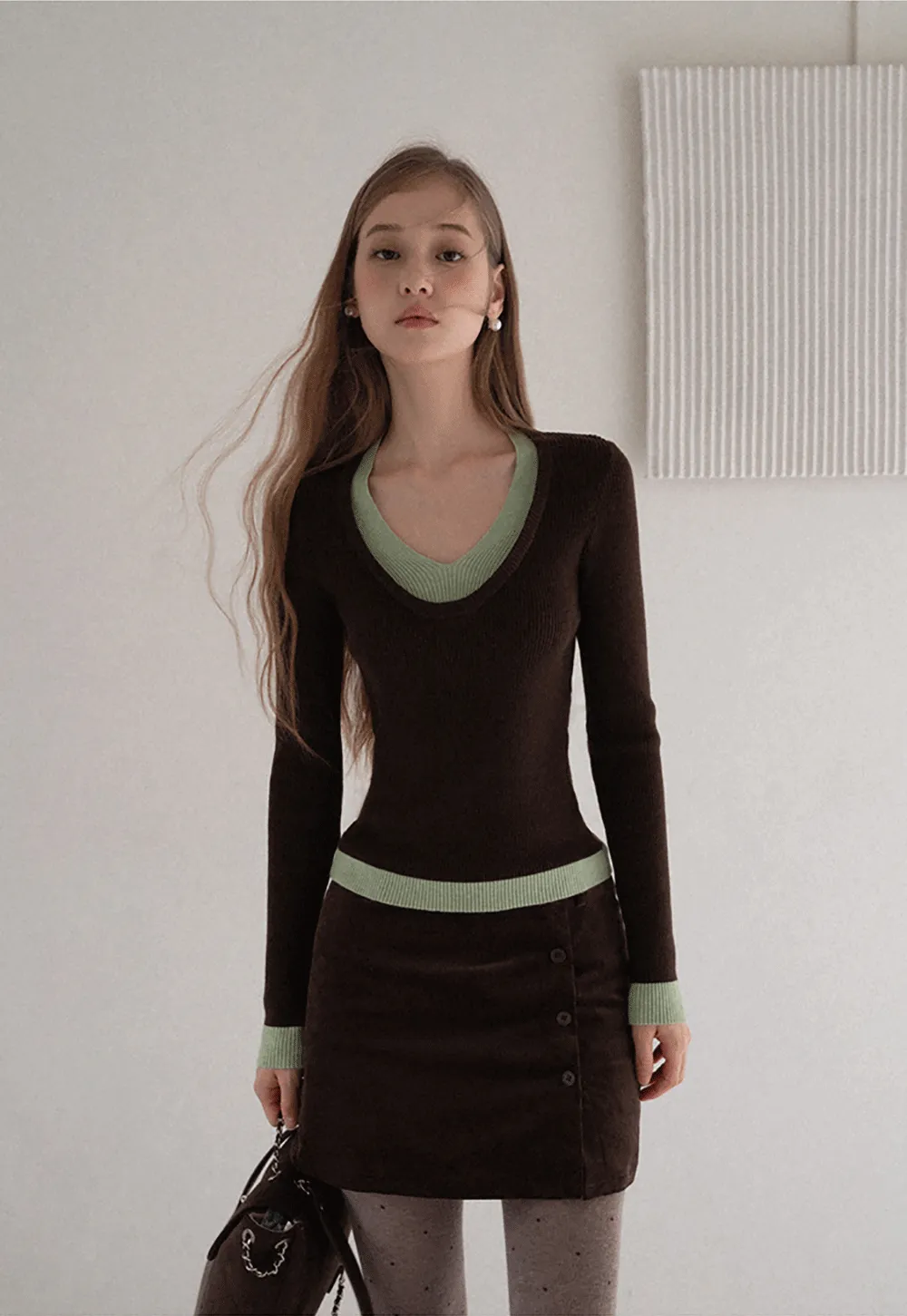 Contrast Trim V Neck Knit Top