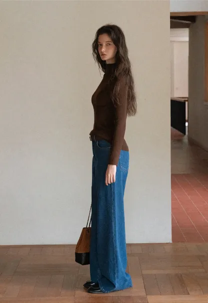 Chic Blue Wide-Legged High-Rise Jeans