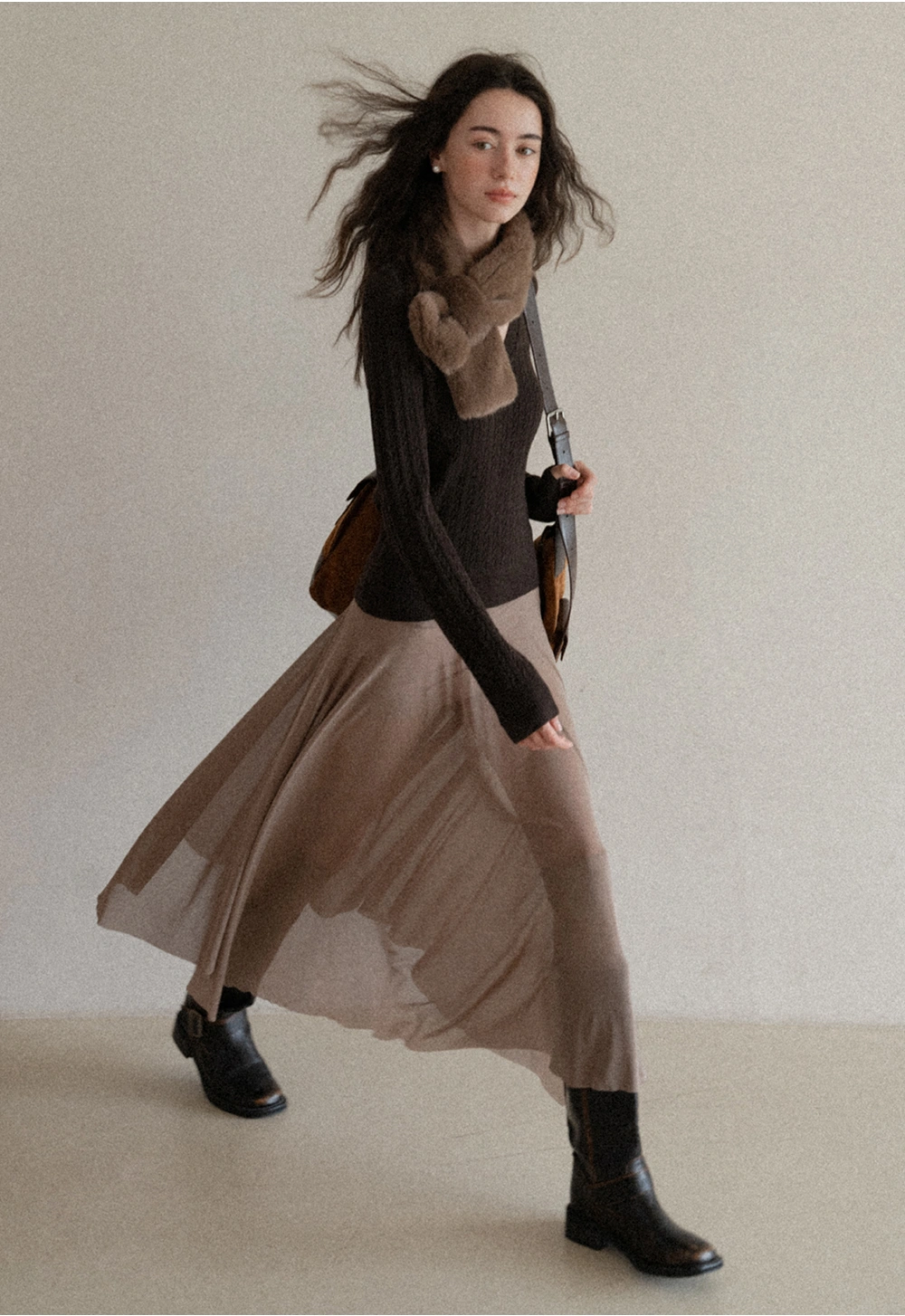 Womens V-Neck Cable Knit Sweater