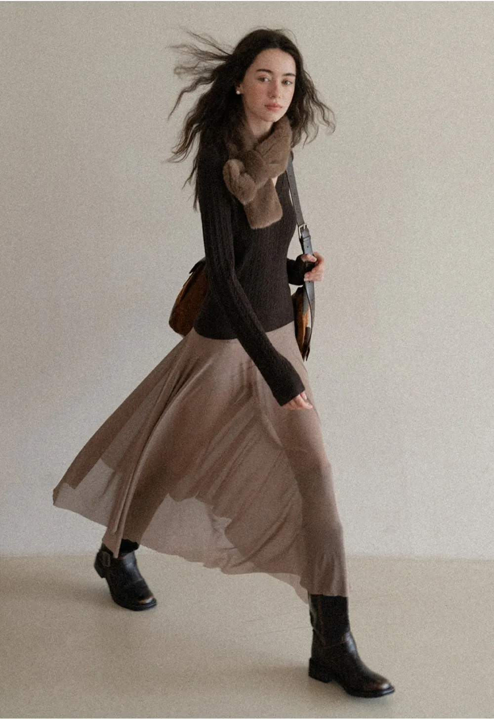 Womens V-Neck Cable Knit Sweater